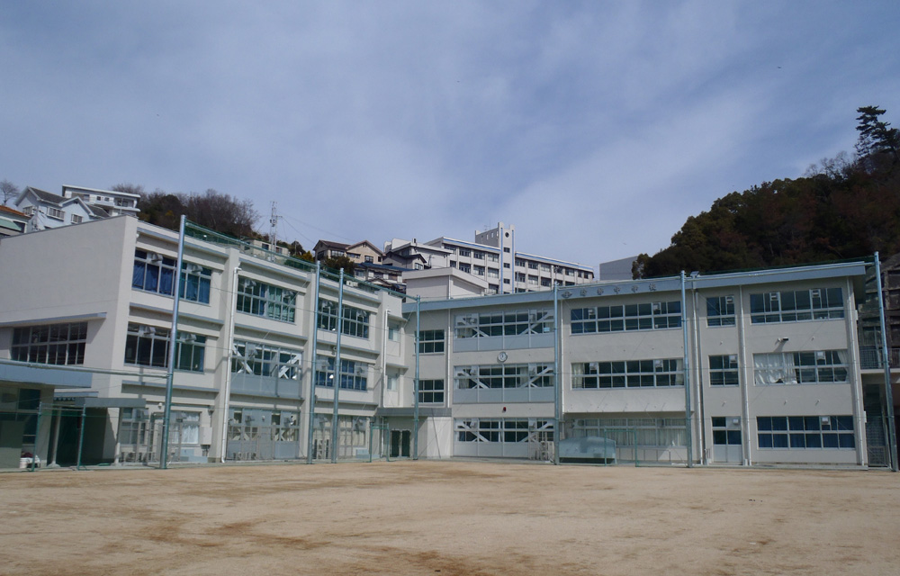 坊勢中学校