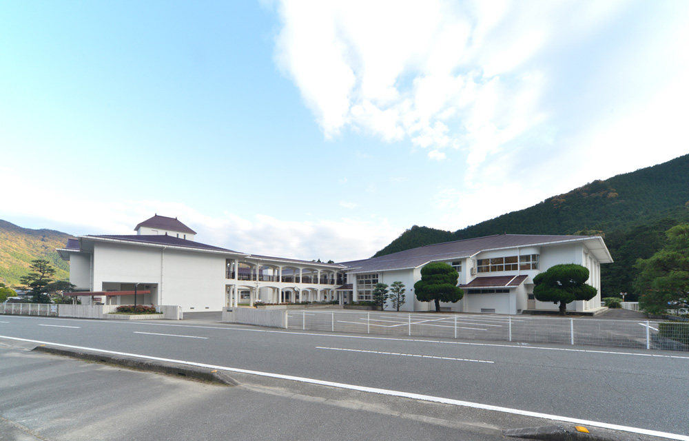 八千代区小学校統合改造工事