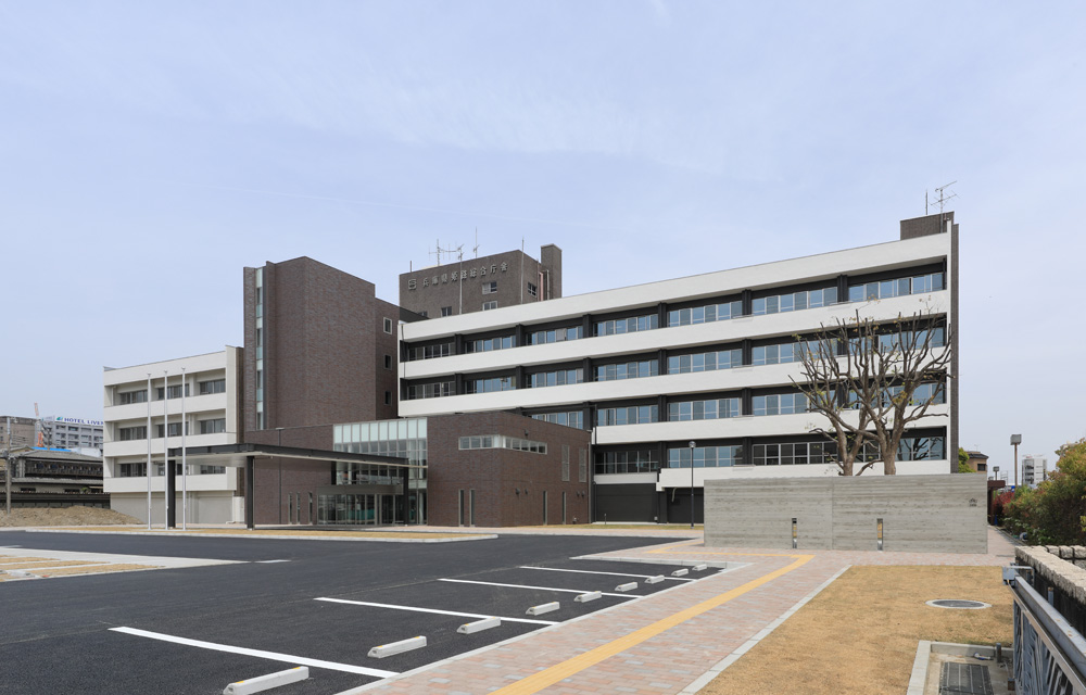 姫路総合庁舎玄関ホール棟外建築工事