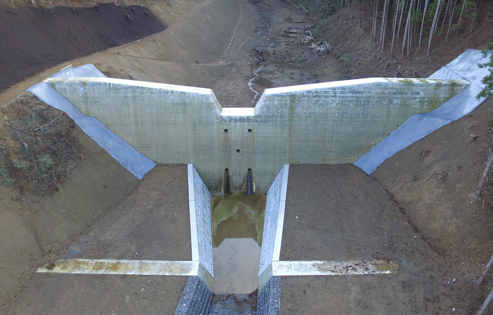 清水川砂防えん堤工事